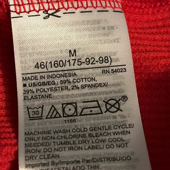 Love by Gap Red Pajamas NEW Valentine’s Day Medium - Picture 10 of 10